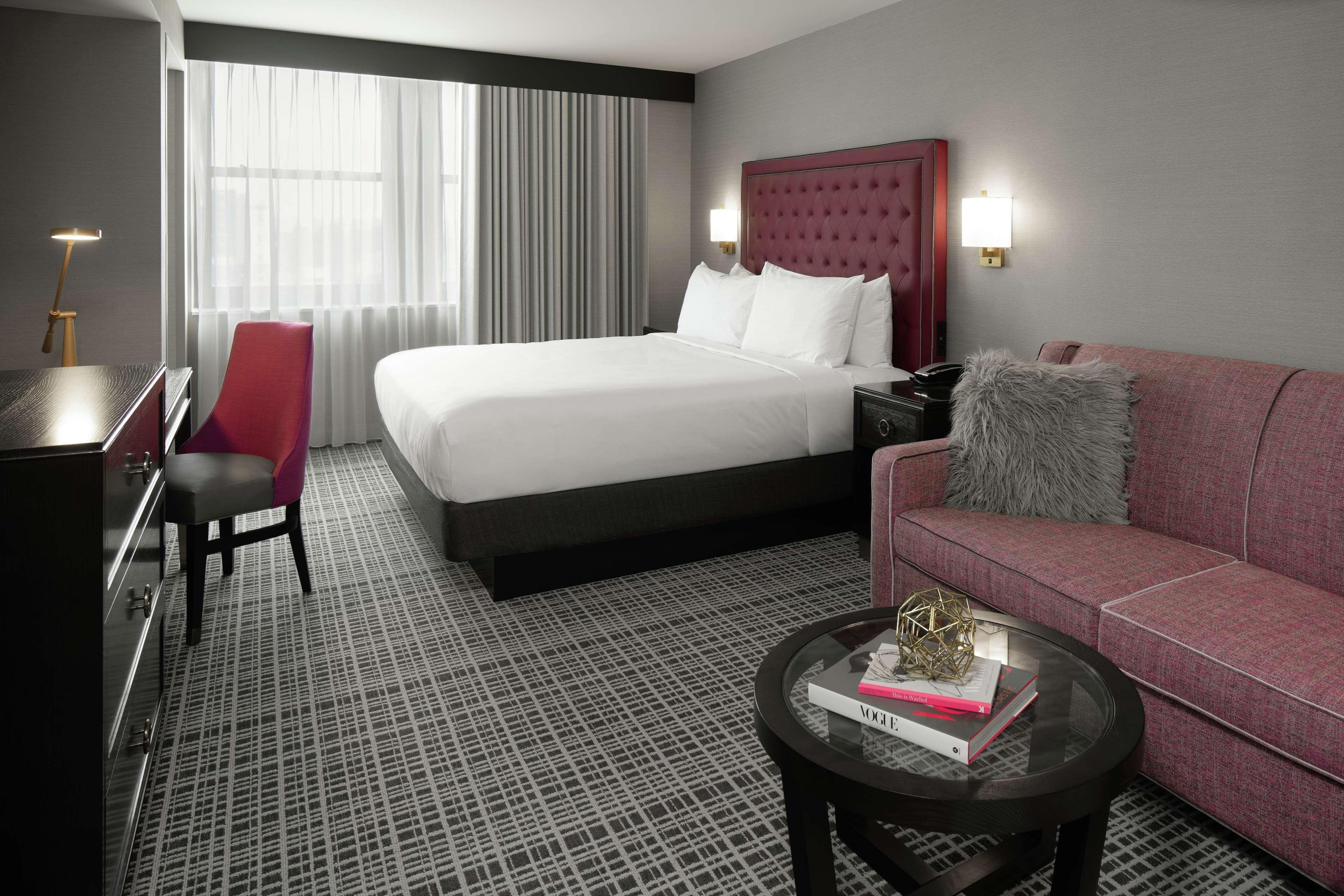The Axis Moline Hotel, Tapestry Collection By Hilton Екстериор снимка