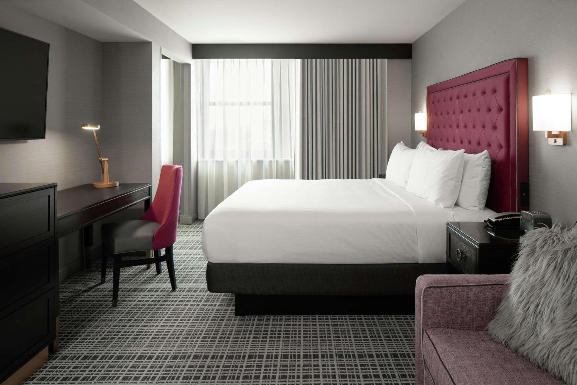 The Axis Moline Hotel, Tapestry Collection By Hilton Екстериор снимка