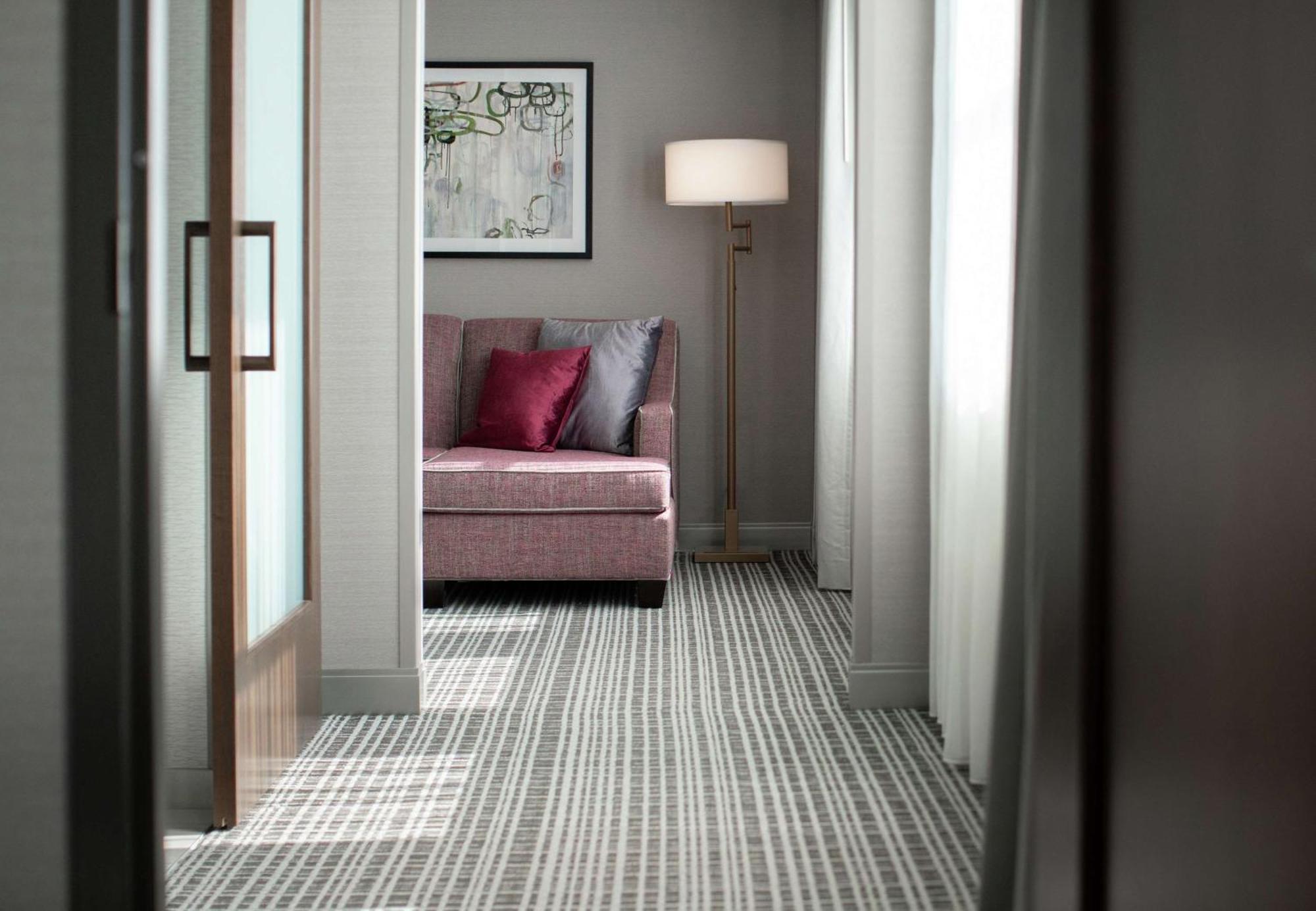 The Axis Moline Hotel, Tapestry Collection By Hilton Екстериор снимка