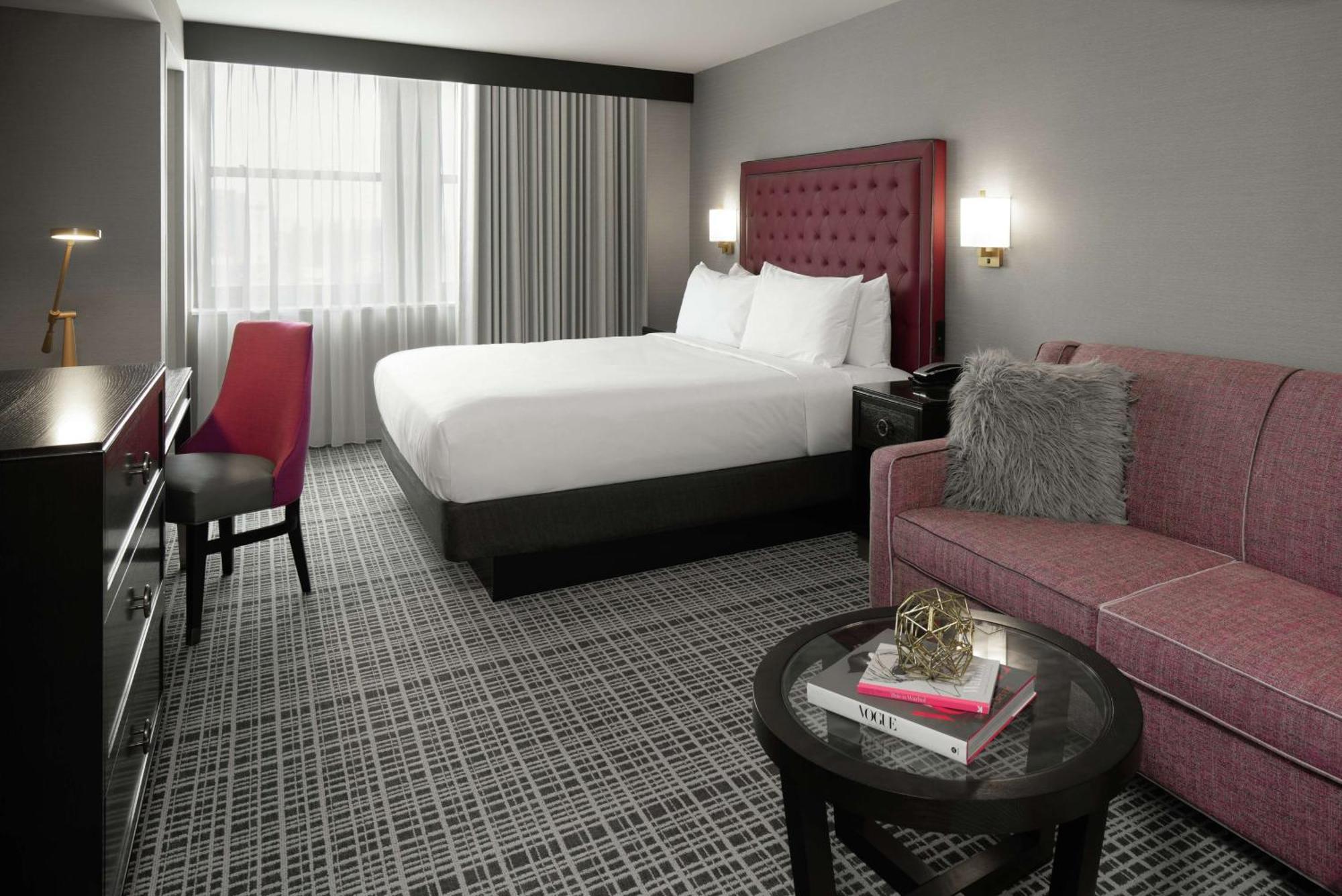 The Axis Moline Hotel, Tapestry Collection By Hilton Екстериор снимка